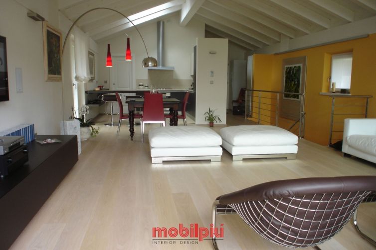 real_living_tr_2007_DSC00428